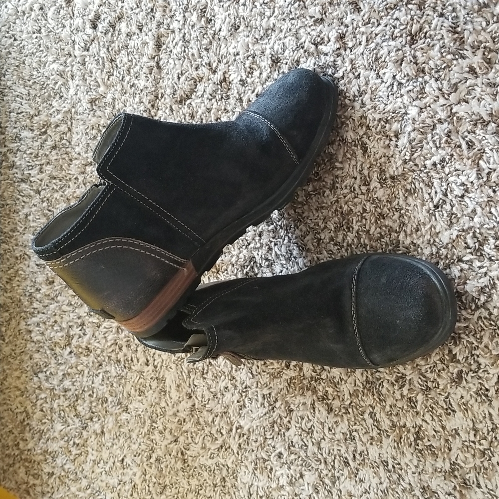 Sorel Boots 8.5